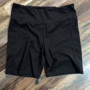 Xersion Women's Black Bike Shorts 8"